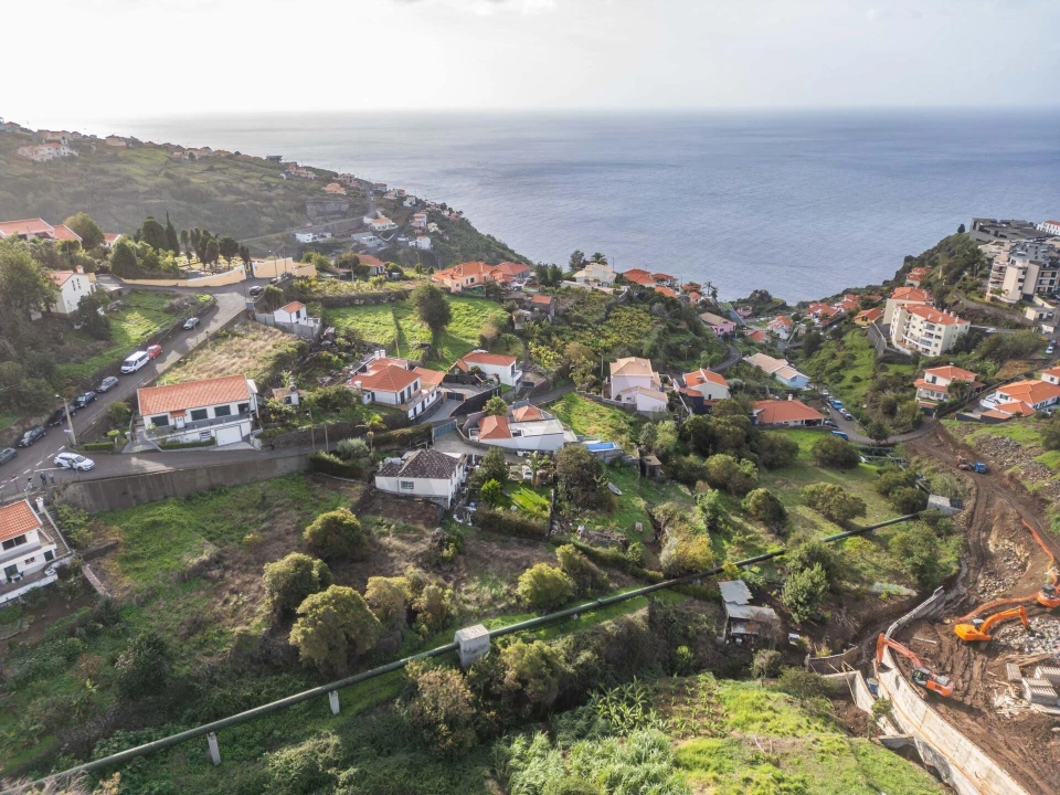 Terreno para Venda em Arco da Calheta Foto 14