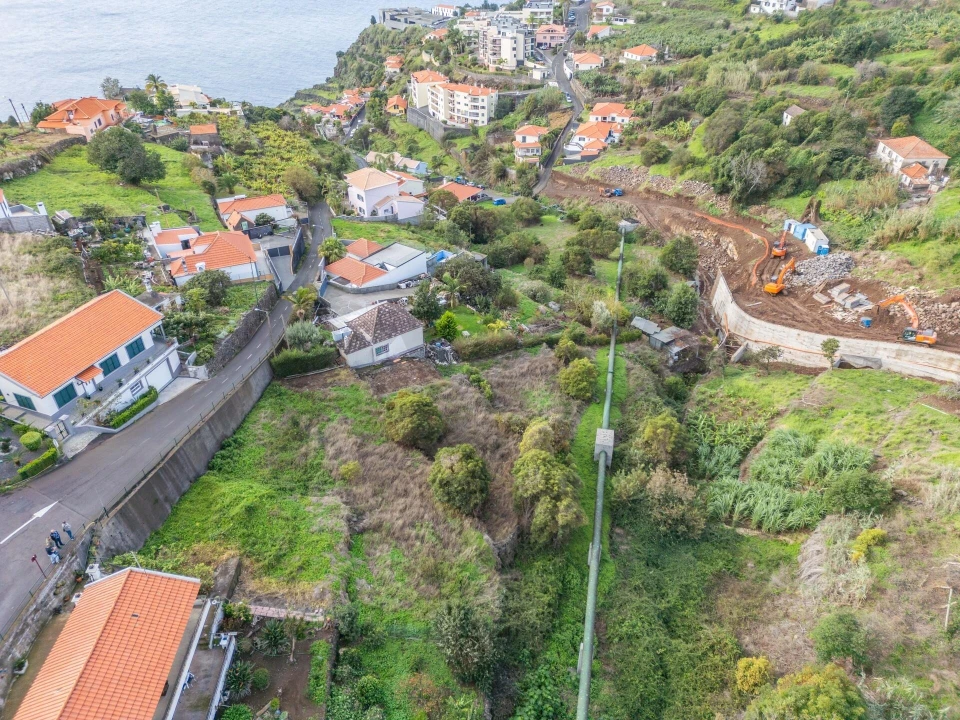 Terreno para Venda em Arco da Calheta Foto 10