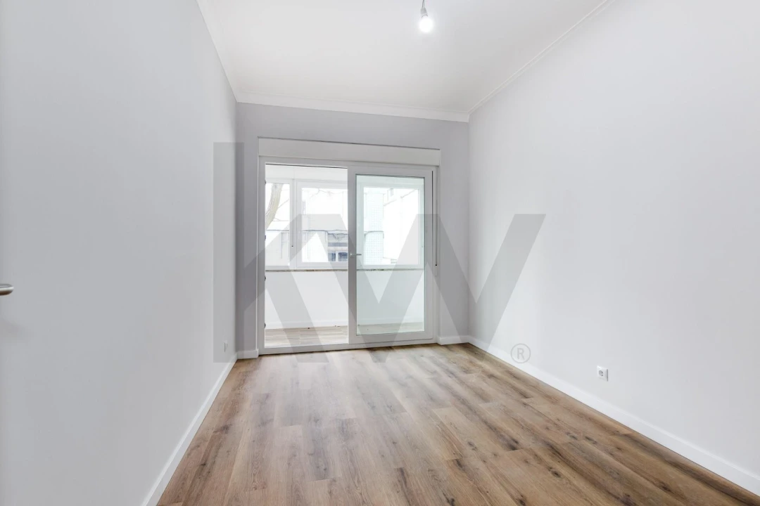 Apartamento T3 para Arrendamento em Algés, Linda-A-Velha e Cruz Quebrada-Dafundo Foto 8