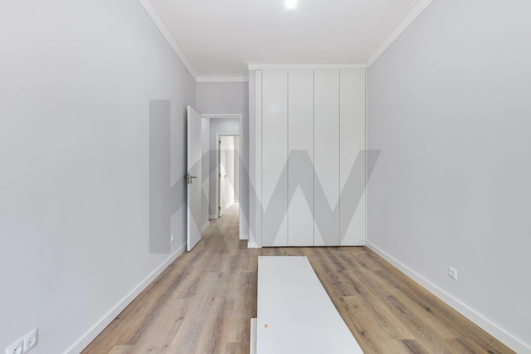 Apartamento T3 para Arrendamento em Algés, Linda-A-Velha e Cruz Quebrada-Dafundo Foto 16