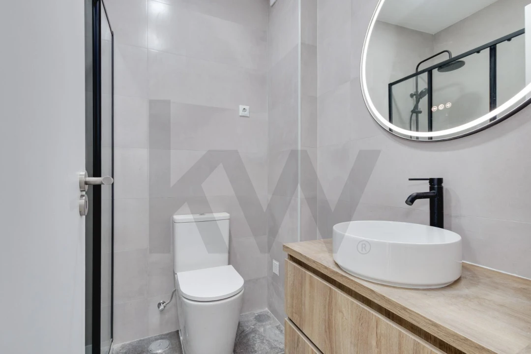 Apartamento T3 para Arrendamento em Algés, Linda-A-Velha e Cruz Quebrada-Dafundo Foto 12