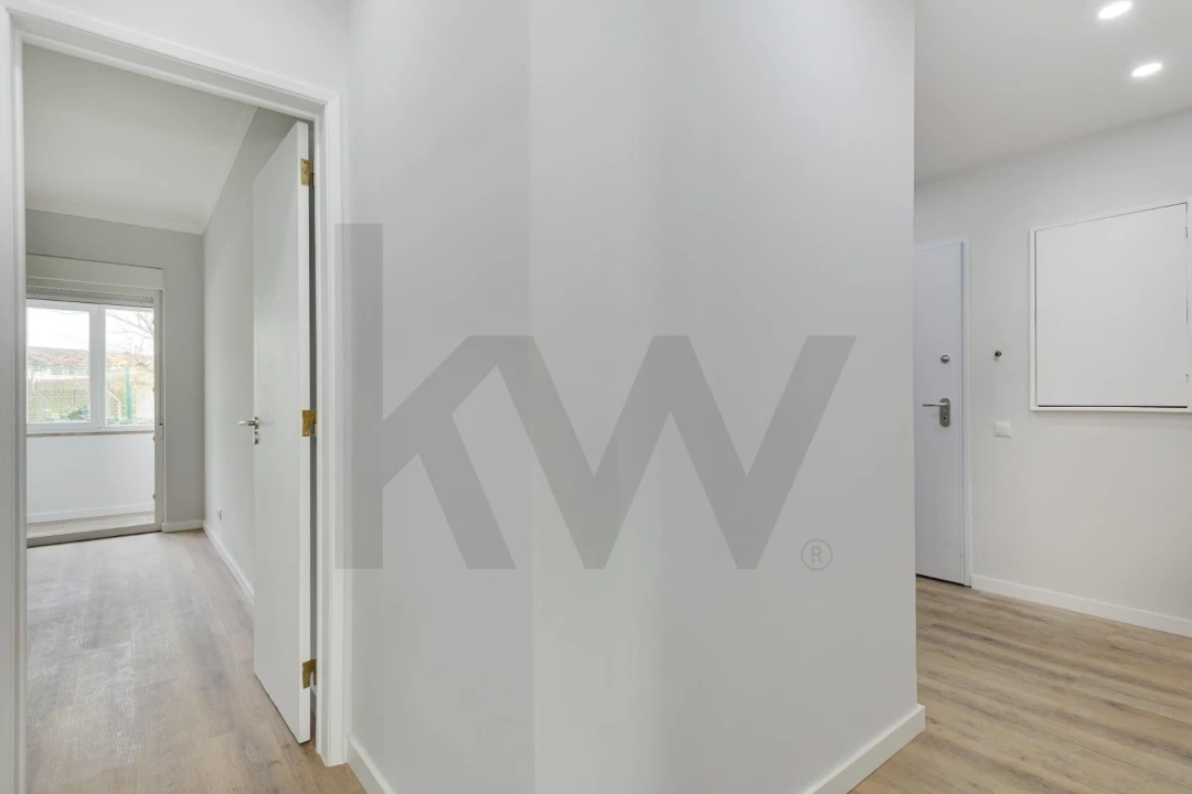 Apartamento T3 para Arrendamento em Algés, Linda-A-Velha e Cruz Quebrada-Dafundo Foto 11