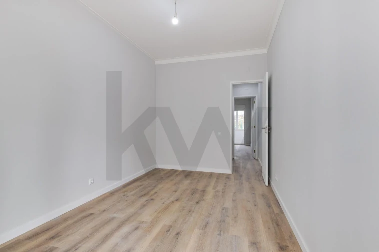 Apartamento T3 para Arrendamento em Algés, Linda-A-Velha e Cruz Quebrada-Dafundo Foto 9