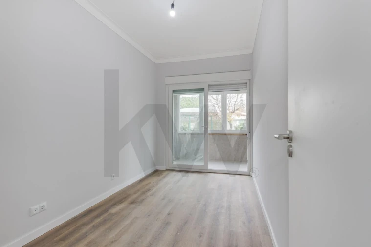 Apartamento T3 para Arrendamento em Algés, Linda-A-Velha e Cruz Quebrada-Dafundo Foto 18