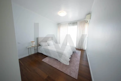 Apartamento T4 para Venda em Alcantara