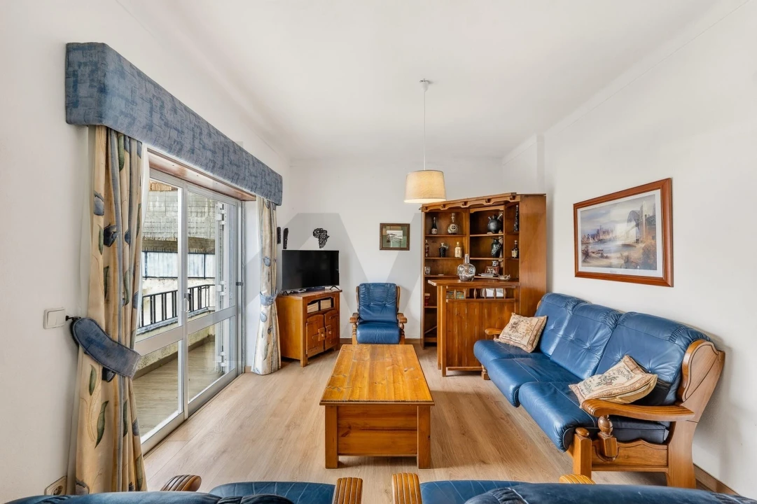 Moradia T6 para Venda em Alcabideche Foto 2