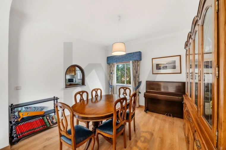 Moradia T6 para Venda em Alcabideche Foto 7