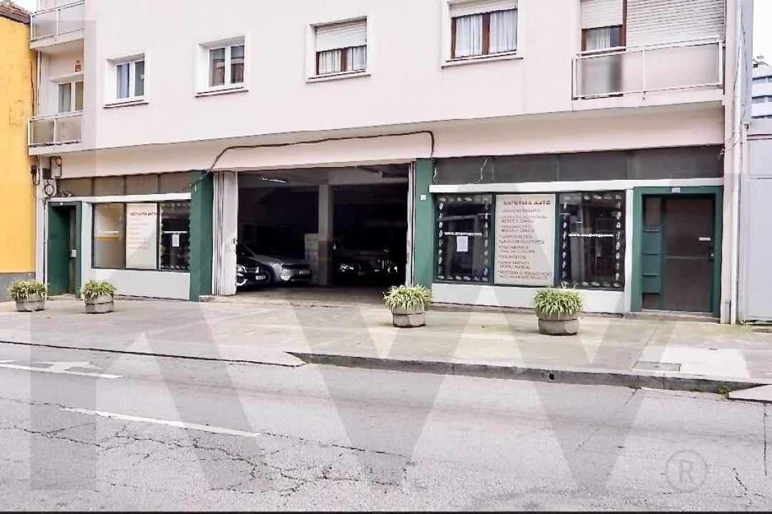 Armazém para Venda em Paranhos Foto 1