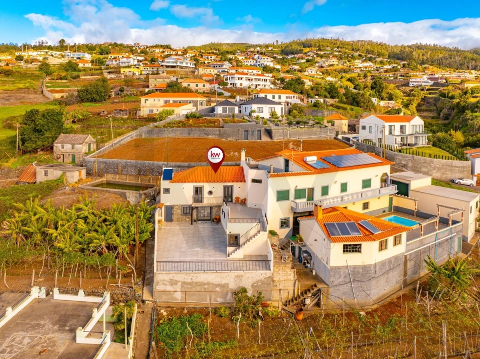 Moradia T2 para Venda em Estreito da Calheta Foto 40