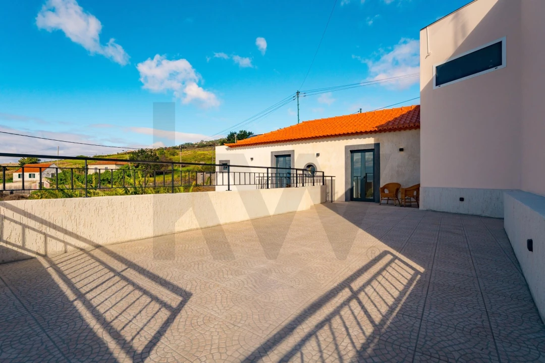 Moradia T2 para Venda em Estreito da Calheta Foto 21