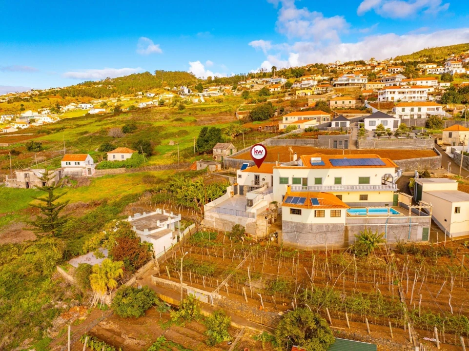 Moradia T2 para Venda em Estreito da Calheta Foto 76