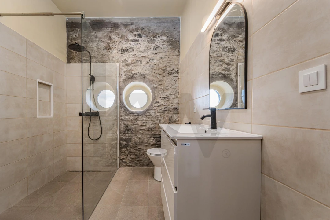 Moradia T2 para Venda em Estreito da Calheta Foto 14