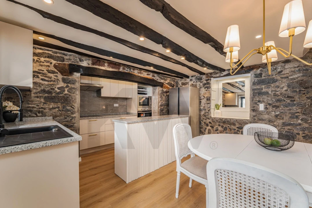 Moradia T2 para Venda em Estreito da Calheta Foto 2