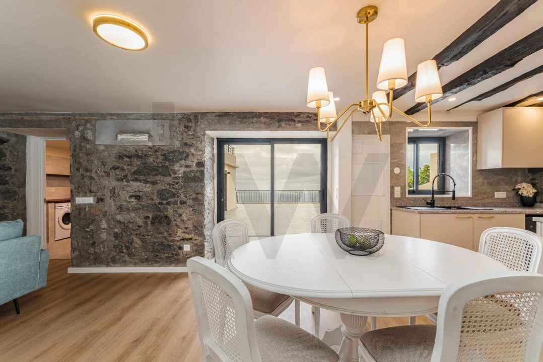 Moradia T2 para Venda em Estreito da Calheta Foto 1