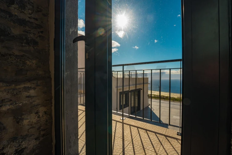 Moradia T2 para Venda em Estreito da Calheta Foto 30