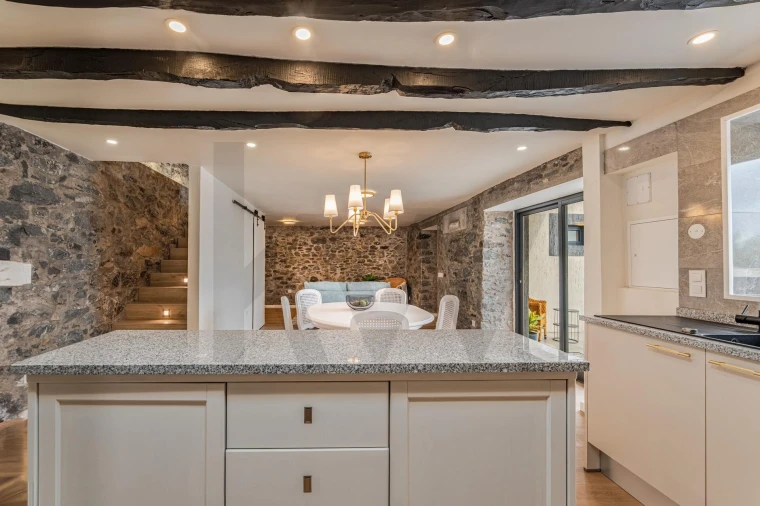 Moradia T2 para Venda em Estreito da Calheta Foto 5