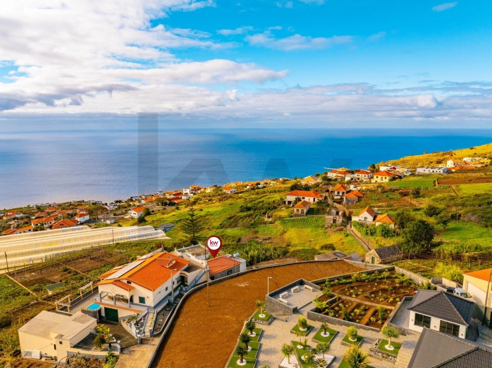 Moradia T2 para Venda em Estreito da Calheta Foto 79