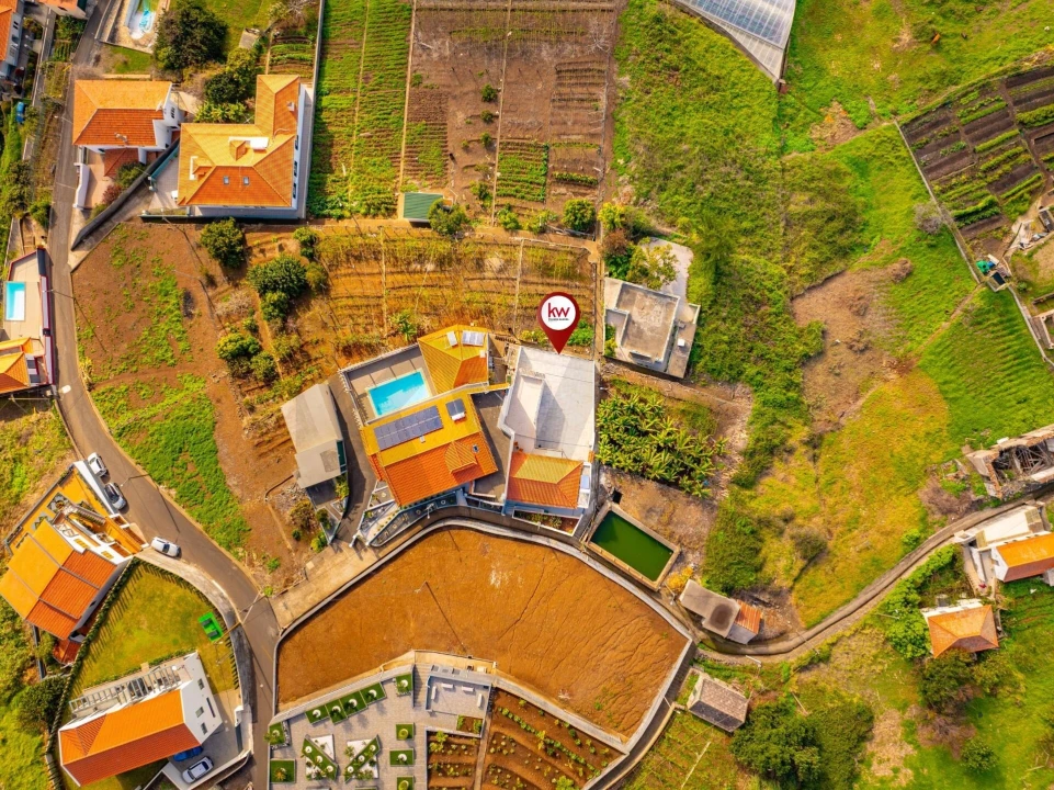 Moradia T2 para Venda em Estreito da Calheta Foto 72