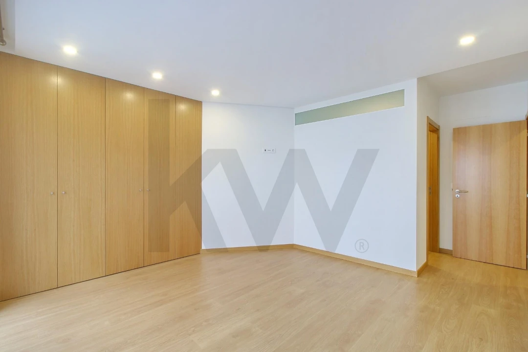 Apartamento T2 para Arrendamento em Requeixo, Nossa Senhora de Fátima e Nariz Foto 7