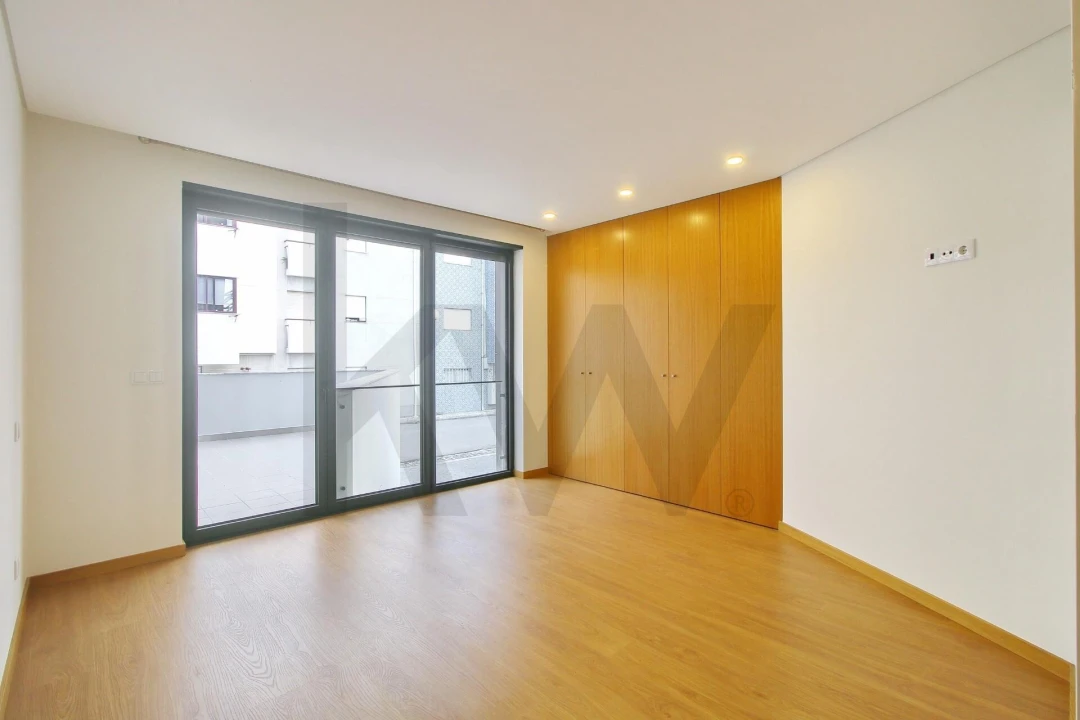 Apartamento T2 para Arrendamento em Requeixo, Nossa Senhora de Fátima e Nariz Foto 10