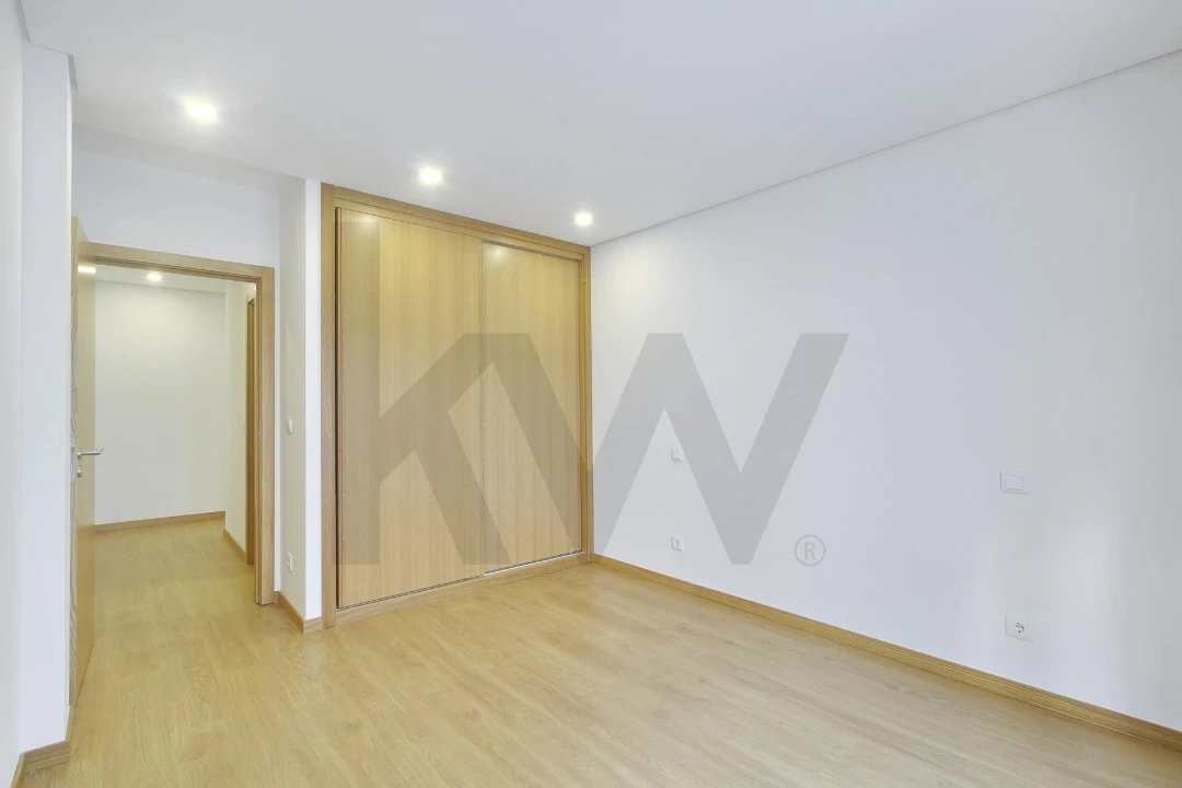 Apartamento T2 para Arrendamento em Requeixo, Nossa Senhora de Fátima e Nariz Foto 4