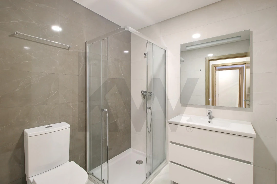 Apartamento T2 para Arrendamento em Requeixo, Nossa Senhora de Fátima e Nariz Foto 8