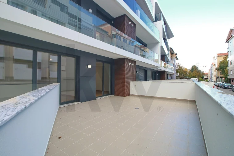 Apartamento T2 para Arrendamento em Requeixo, Nossa Senhora de Fátima e Nariz Foto 1