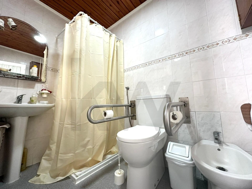 Moradia T2 para Venda em Fajã de Baixo Foto 6