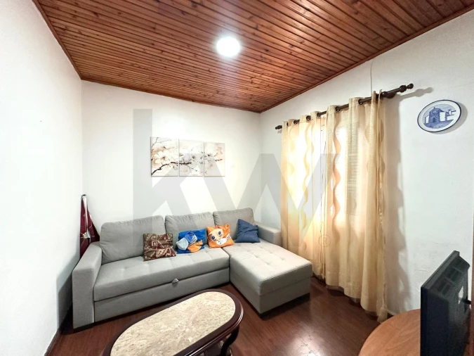 Moradia T2 para Venda em Fajã de Baixo Foto 3