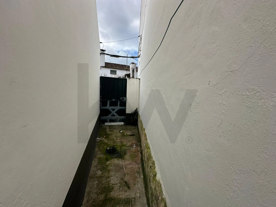 Moradia T2 para Venda em Fajã de Baixo Foto 7