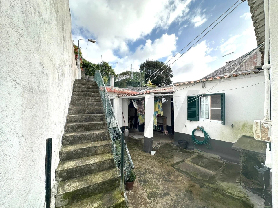 Moradia T2 para Venda em Fajã de Baixo Foto 8