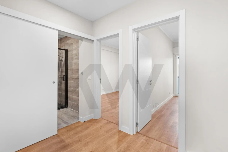 Apartamento T2 para Venda em Massamá e Monte Abraão Foto 13