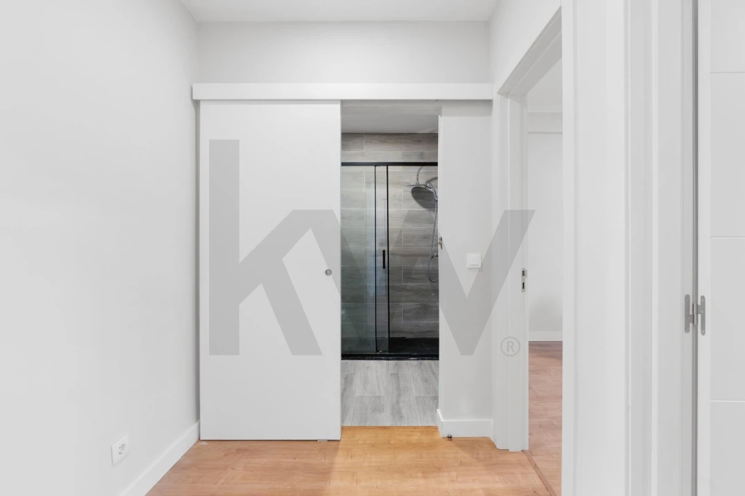 Apartamento T2 para Venda em Massamá e Monte Abraão Foto 14