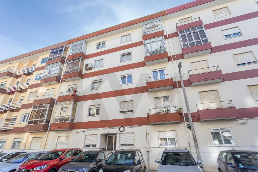Apartamento T2 para Venda em Agualva e Mira-Sintra Foto 20
