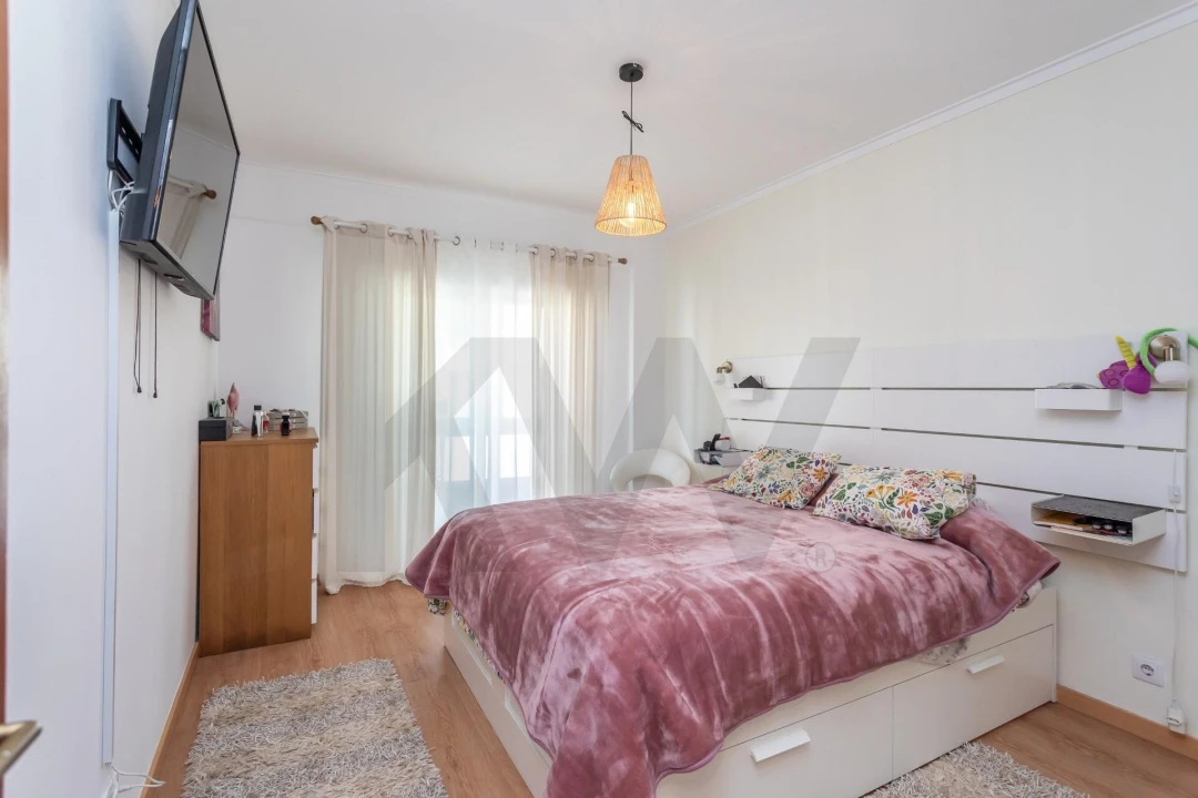 Apartamento T2 para Venda em Agualva e Mira-Sintra Foto 10