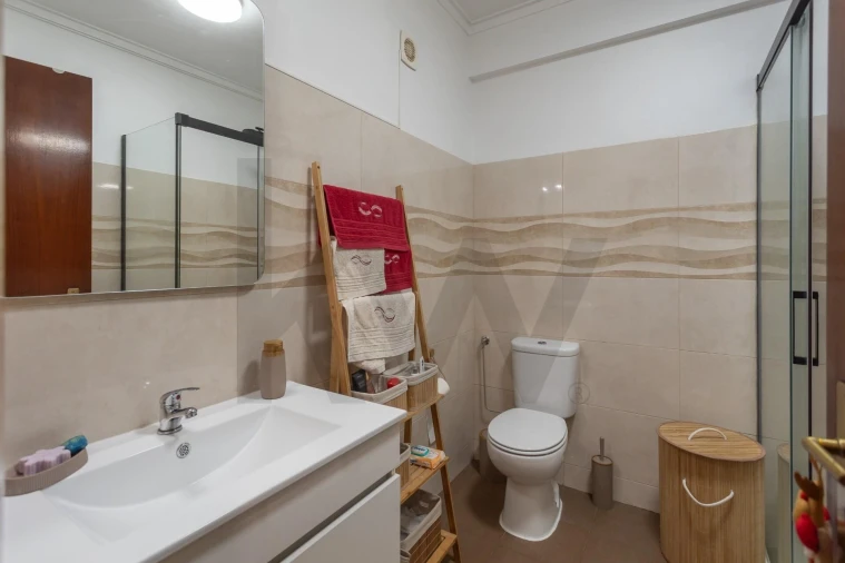 Apartamento T2 para Venda em Agualva e Mira-Sintra Foto 7