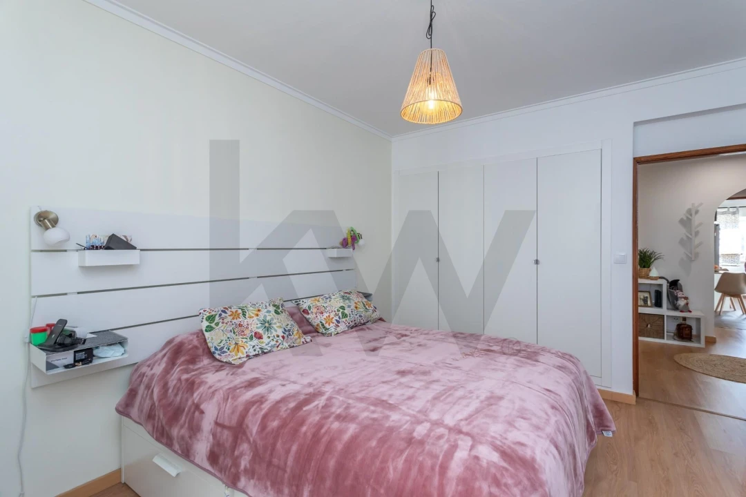 Apartamento T2 para Venda em Agualva e Mira-Sintra Foto 11