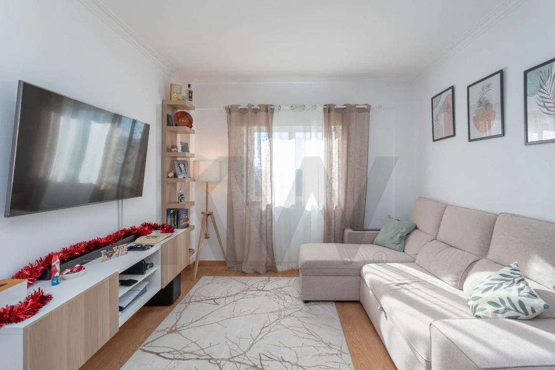 Apartamento T2 para Venda em Agualva e Mira-Sintra Foto 5