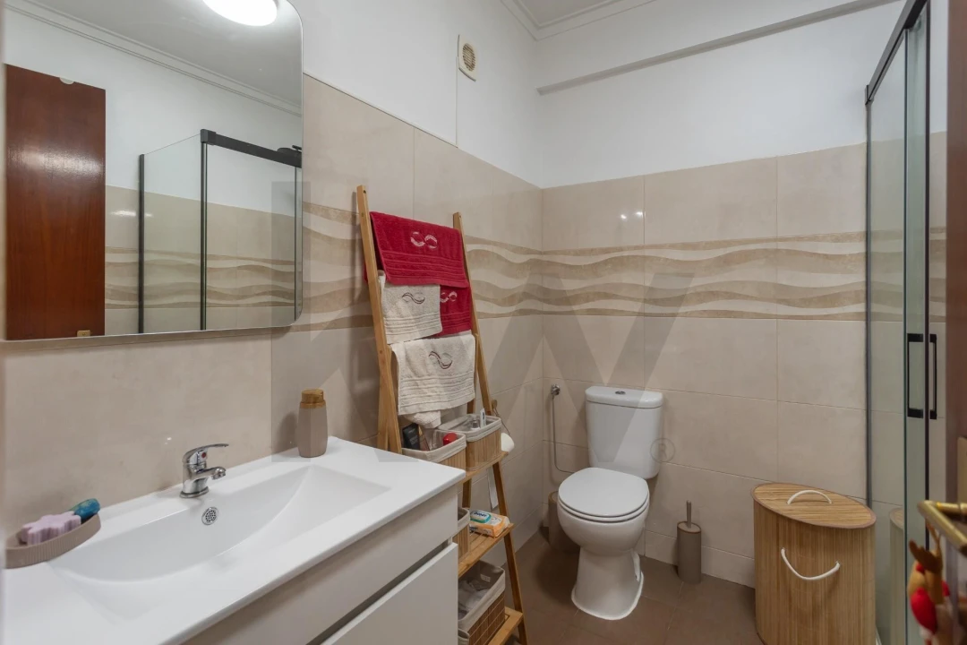 Apartamento T2 para Venda em Agualva e Mira-Sintra Foto 7