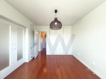 Apartamento T3 para Venda em Requeixo, Nossa Senhora de Fátima e Nariz