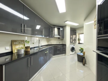 Apartamento T3 para Venda em Requeixo, Nossa Senhora de Fátima e Nariz