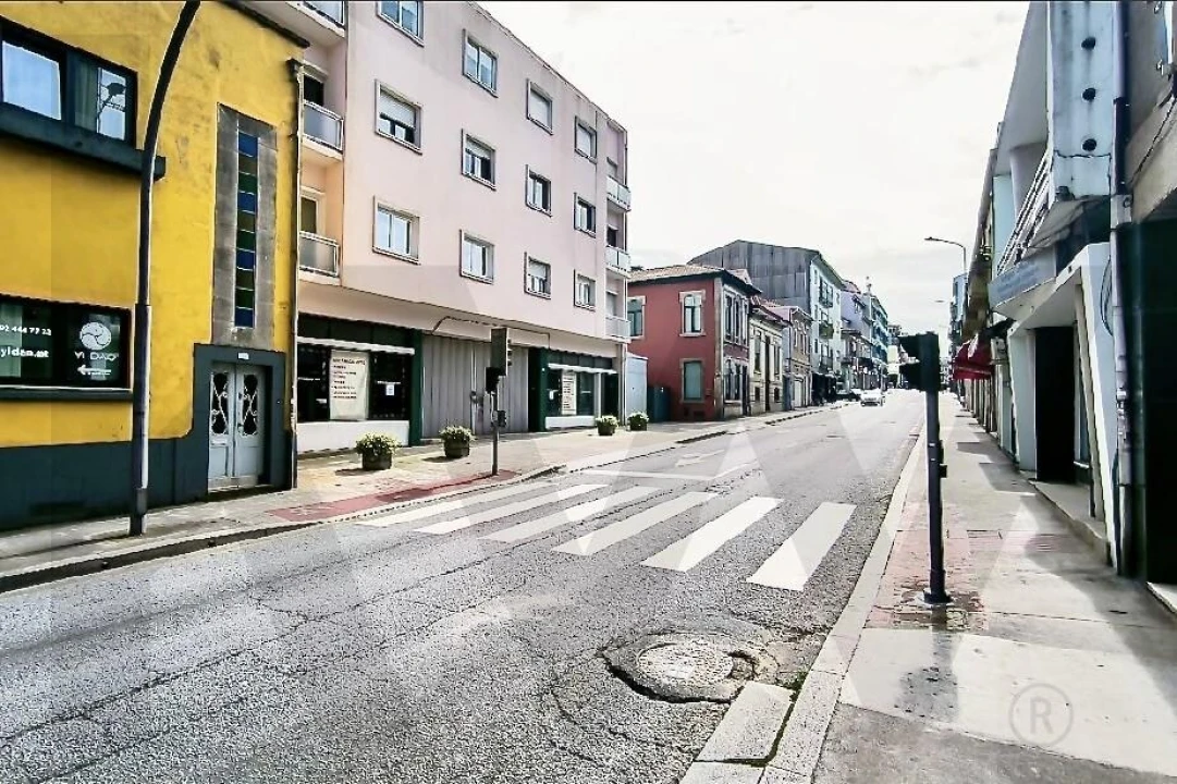 Armazém para Arrendamento em Paranhos Foto 4