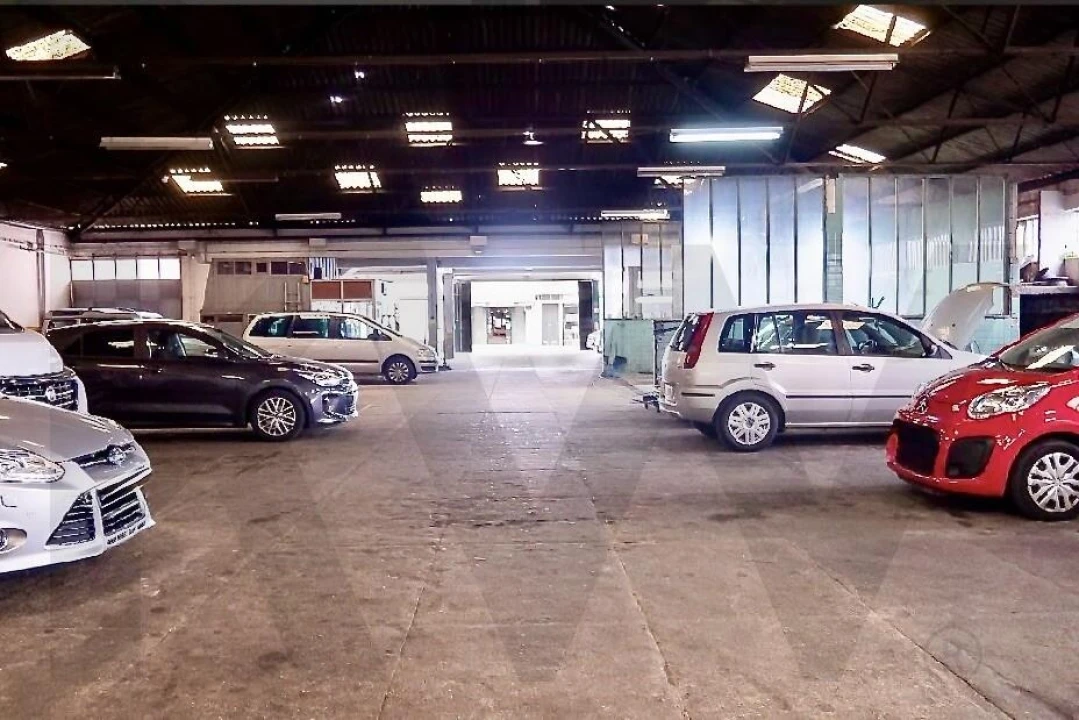 Armazém para Arrendamento em Paranhos Foto 6