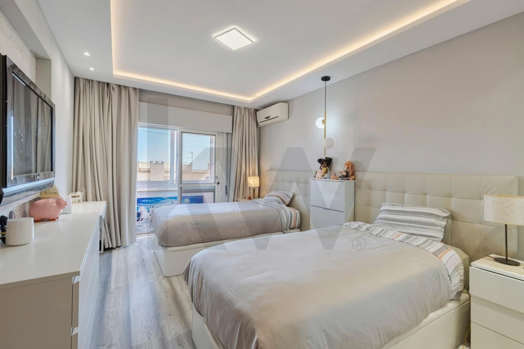 Apartamento T2 para Venda em Massamá e Monte Abraão Foto 19