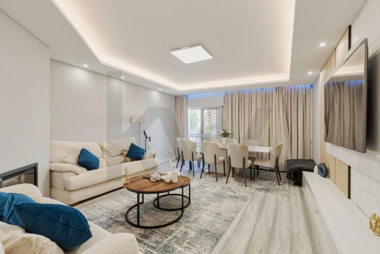 Apartamento T2 para Venda em Massamá e Monte Abraão Foto 1