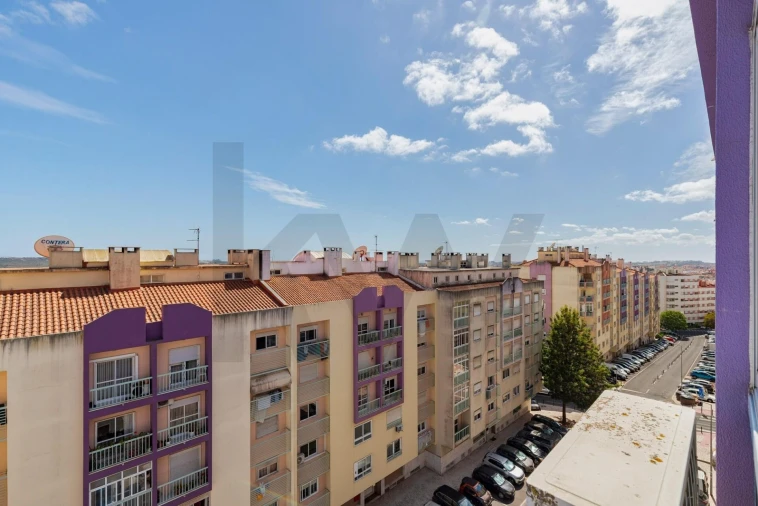 Apartamento T2 para Venda em Massamá e Monte Abraão Foto 23