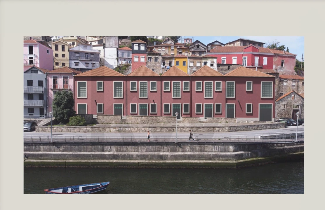 Loja para Venda em Santa Marinha e São Pedro da Afurada Foto 1
