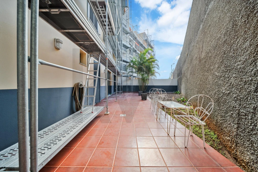 Apartamento T2 para Venda em Camara de Lobos Foto 38