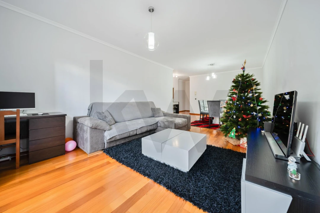 Apartamento T2 para Venda em Camara de Lobos Foto 18