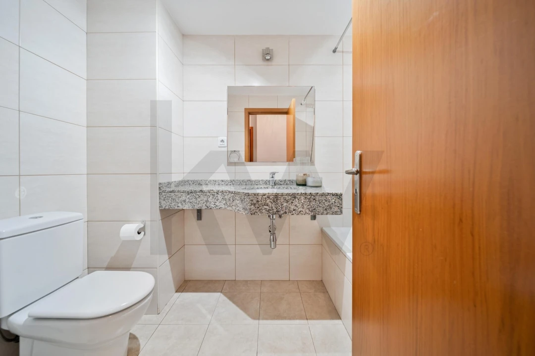 Apartamento T2 para Venda em Camara de Lobos Foto 35